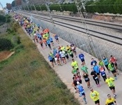 Vora 1.700 corredors i corredores a la 23a Quarta i Mitja Marató