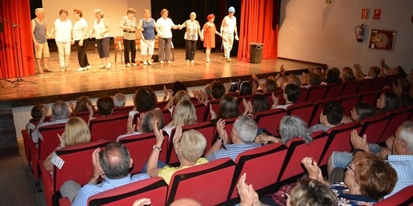 Teatre i Ball pels grups de Persones Majors