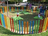 Instal·lació de paviment de seguretat sota els Jocs Infantils dels parcs municipals 3